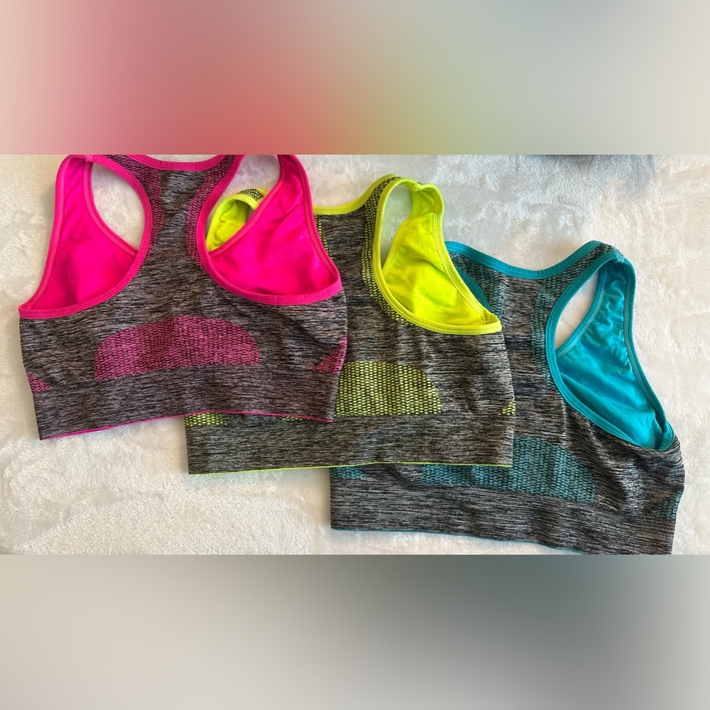 Set of 3 women’s medium sports bras. Gray, can add padding. - Picture 3 of 3